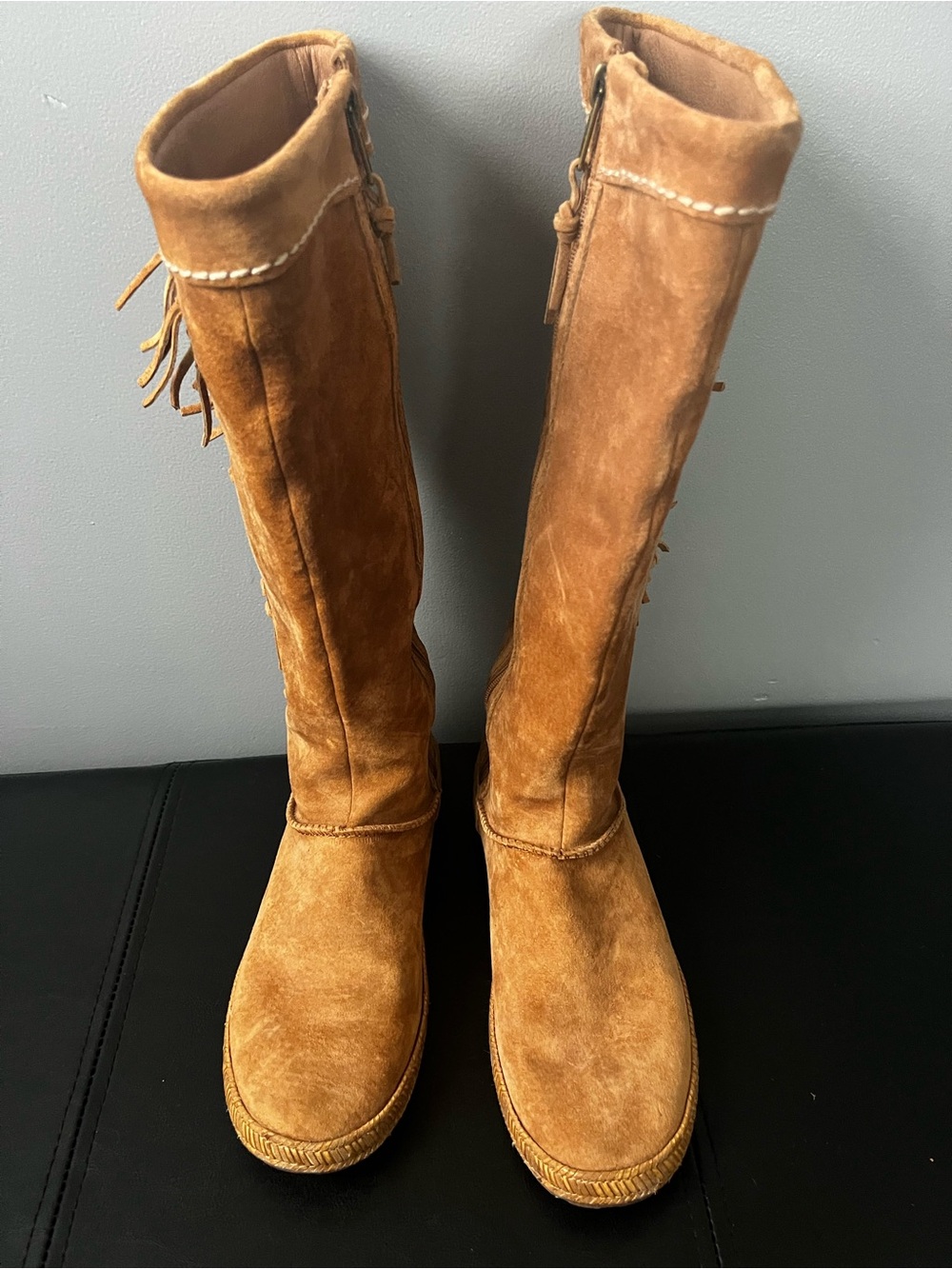 UGG Mammoth Moccasin Suede Leather Tall Fringed Boots Size 8.5 - Picture 4 of 8